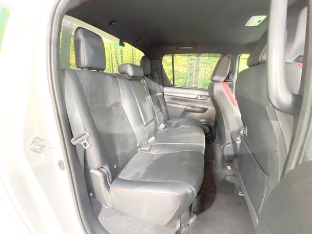 Toyota Hilux 9