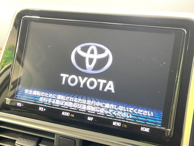 Toyota Sienta 3
