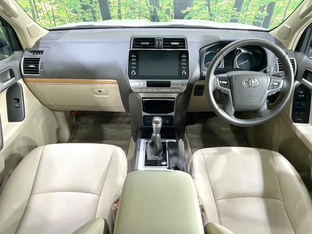 Toyota Land Cruiser Prado 2
