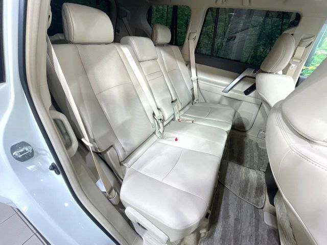 Toyota Land Cruiser Prado 9