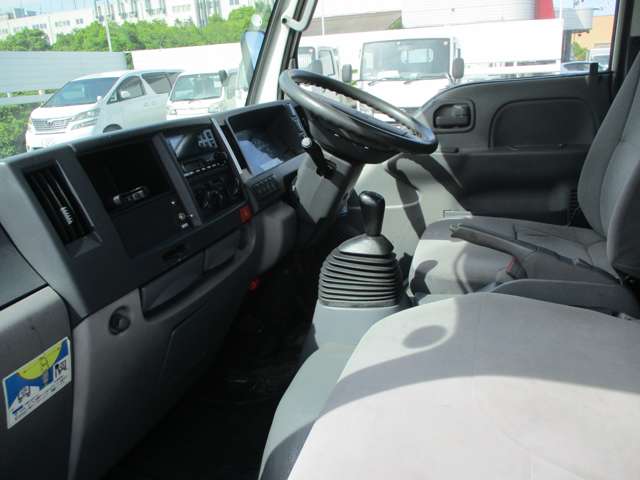 Isuzu Elf 11