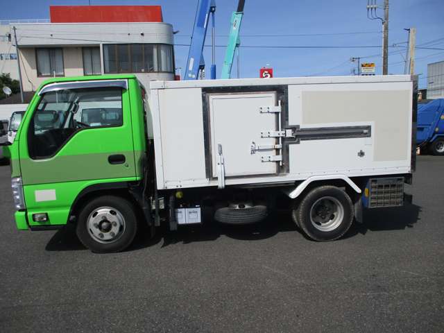 Isuzu Elf 3