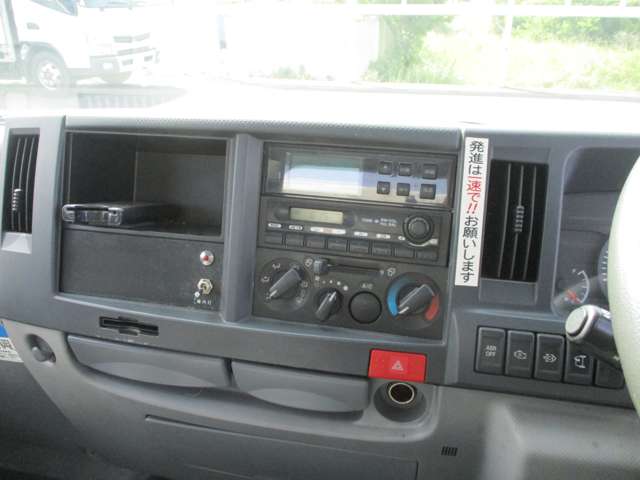 Isuzu Elf 7