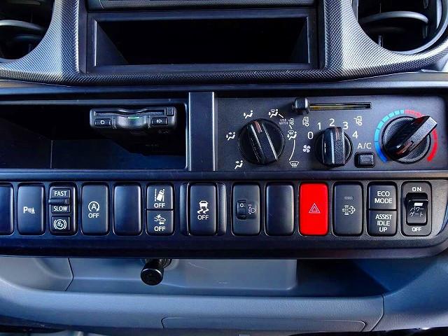 Hino Dutro 12
