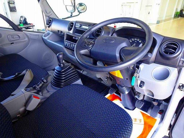 Hino Dutro 5