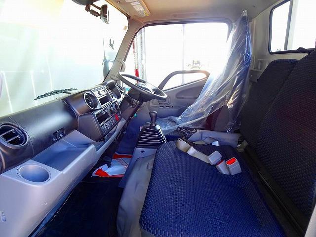 Hino Dutro 8
