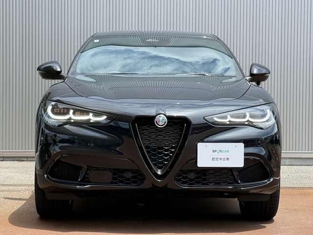 Alfa Romeo Stelvio 4