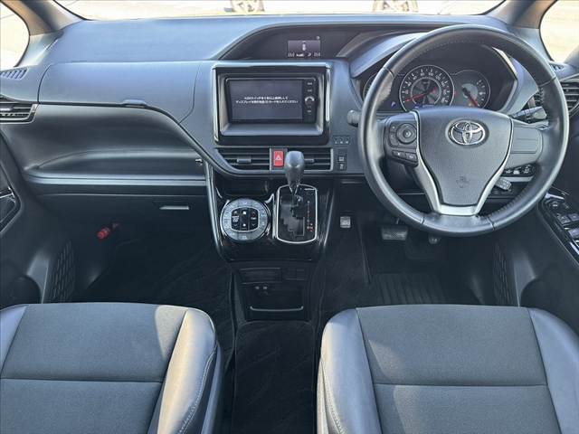 Toyota Noah 2