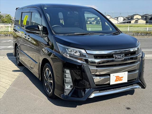 Toyota Noah 8