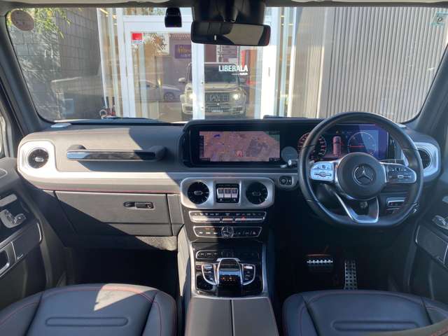 Mercedes-Benz G-Class 2