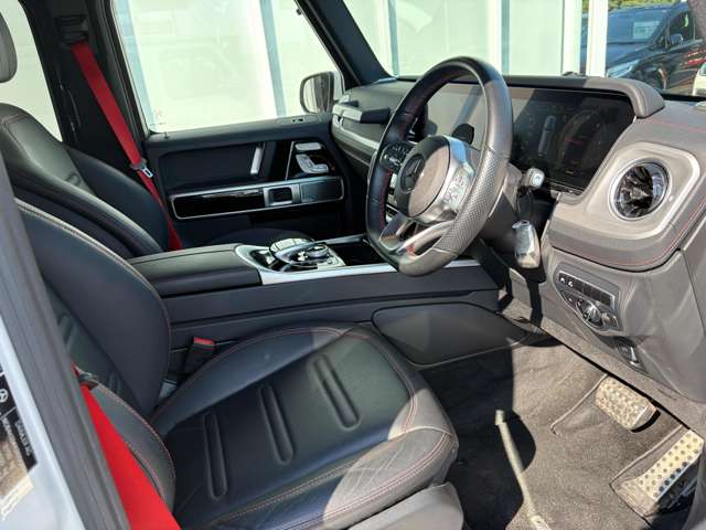Mercedes-Benz G-Class 10