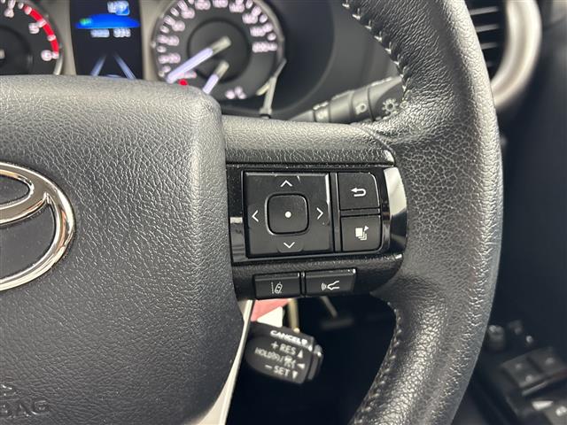 Toyota Hilux 11