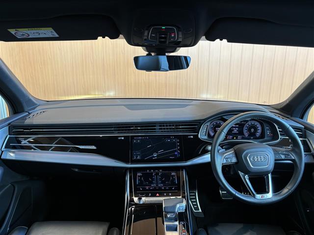 Audi Q7 5