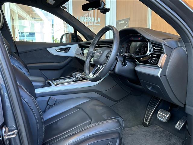 Audi Q7 7