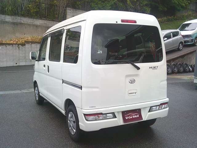 Daihatsu Hijet Cargo 5