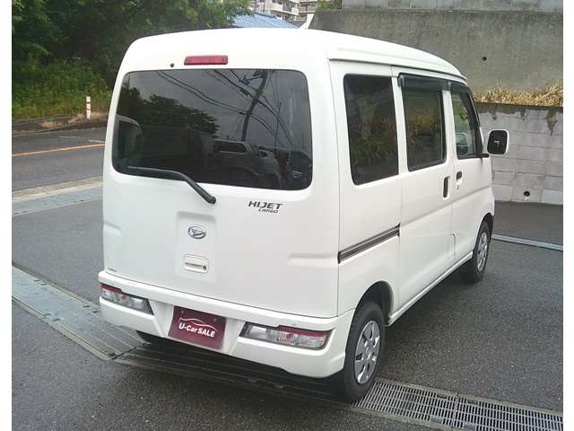 Daihatsu Hijet Cargo 7