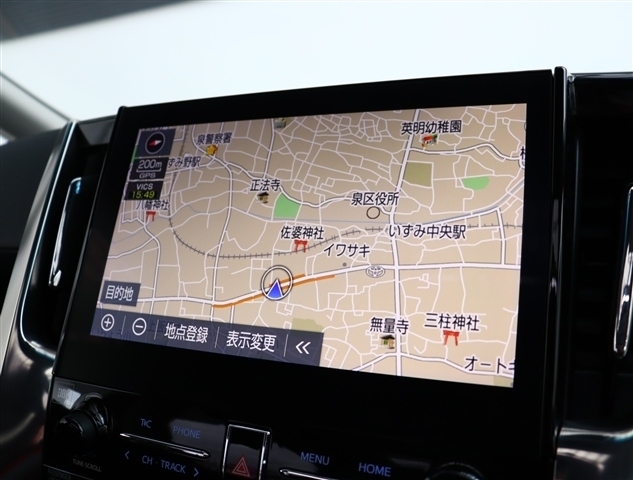 Toyota Alphard 8