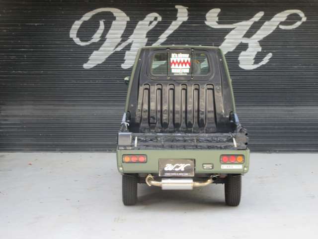 Daihatsu Midget II 3
