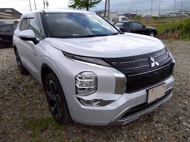 Mitsubishi Outlander 4