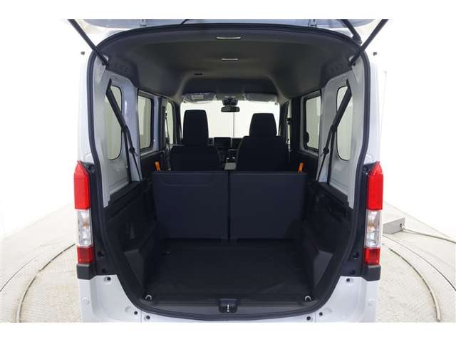 Honda N-VAN 8