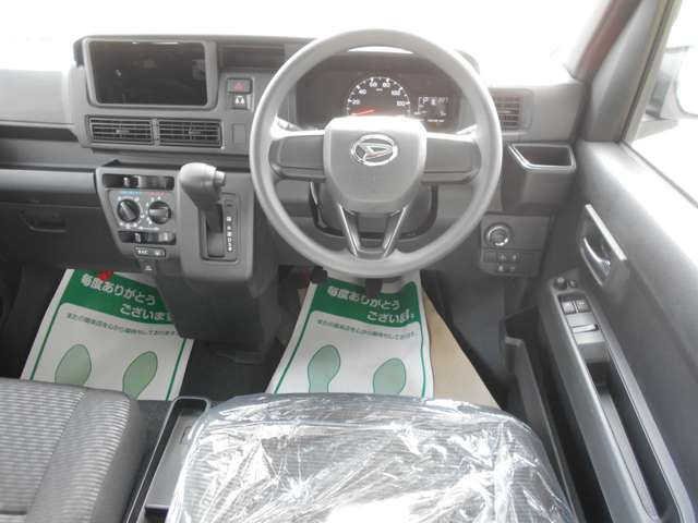 Daihatsu Hijet Cargo 11