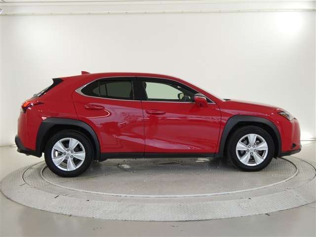 Lexus UX 7