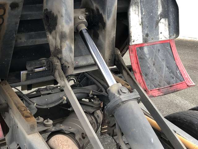 Mitsubishi Fuso Canter 9