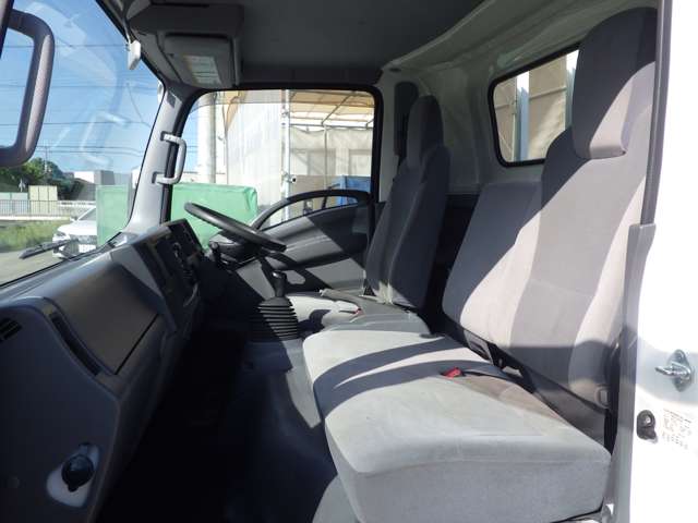 Isuzu Elf 11