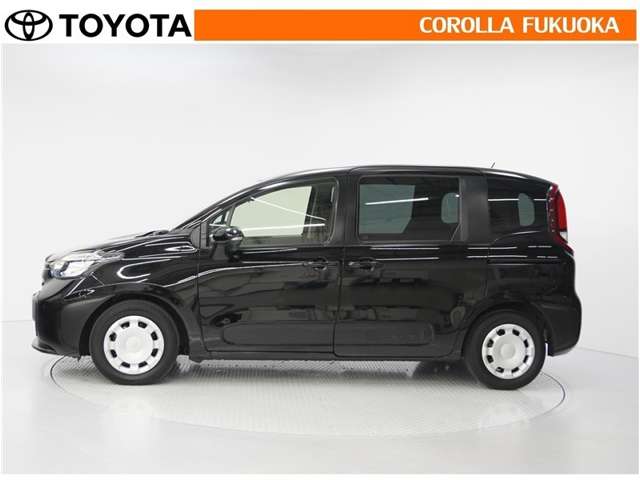 Toyota Sienta 3