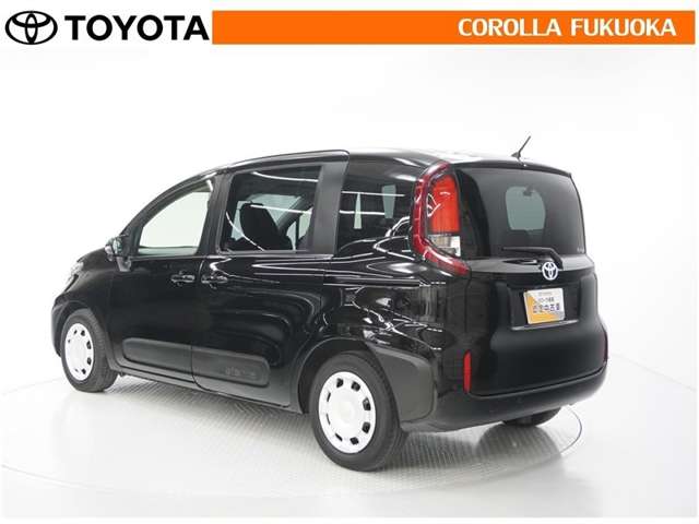 Toyota Sienta 4