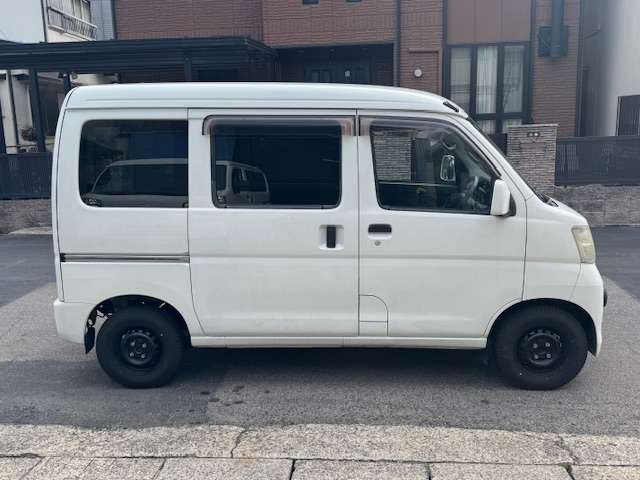 Daihatsu Hijet Cargo 8