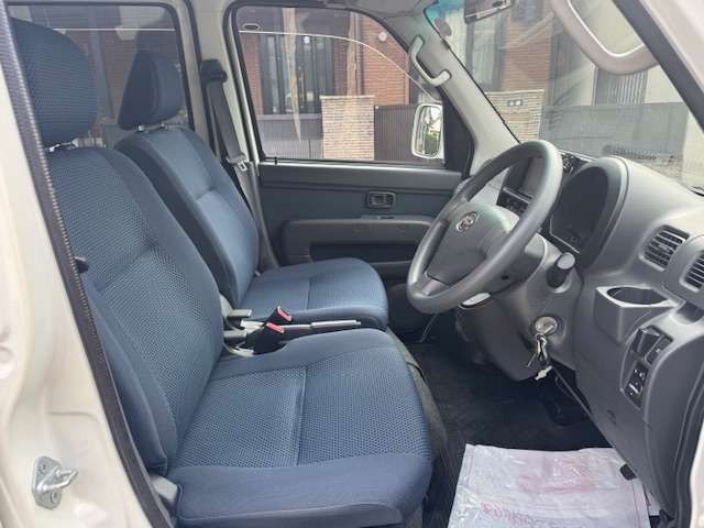 Daihatsu Hijet Cargo 9