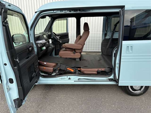 Honda N-VAN 11