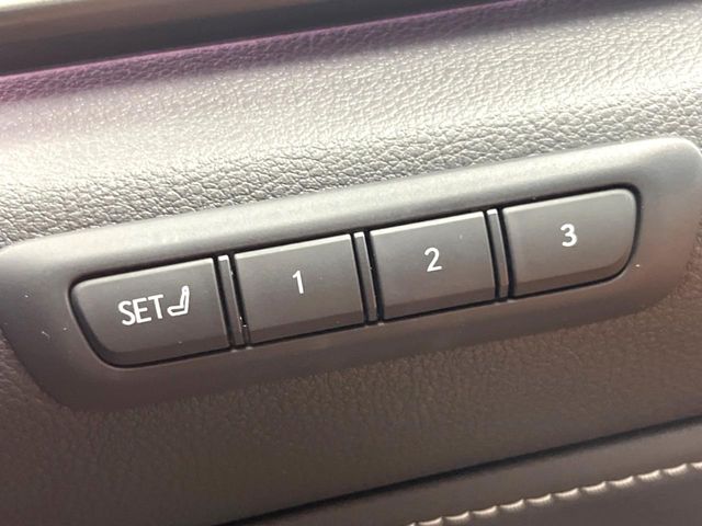 Lexus NX 7