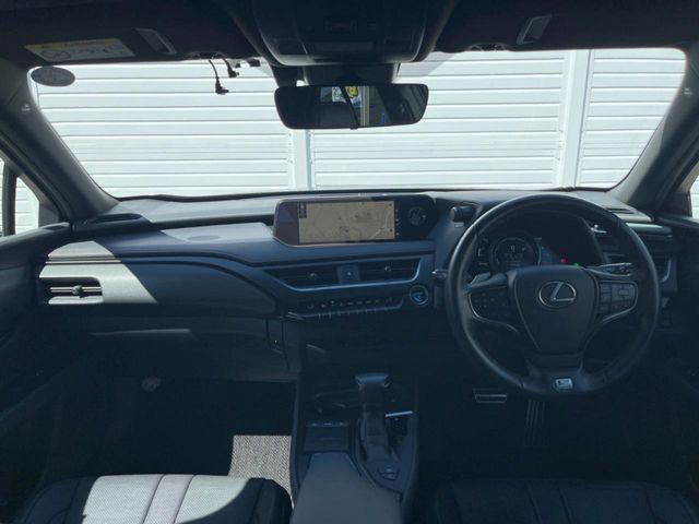 Lexus UX 2