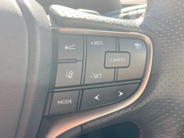 Lexus UX 6