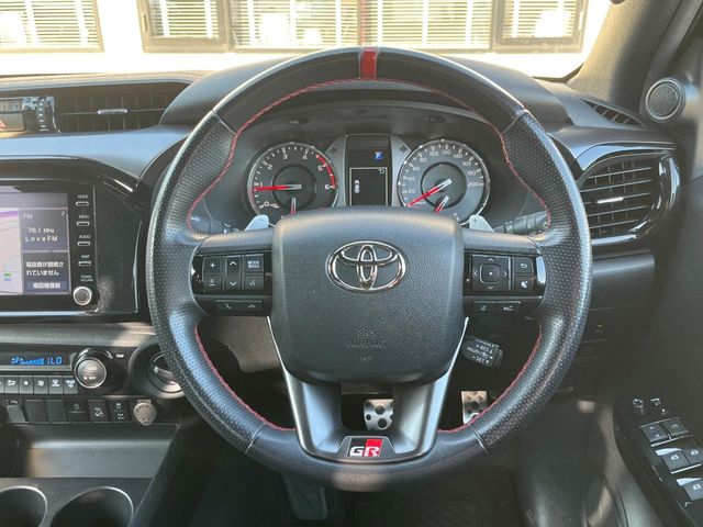 Toyota Hilux 12