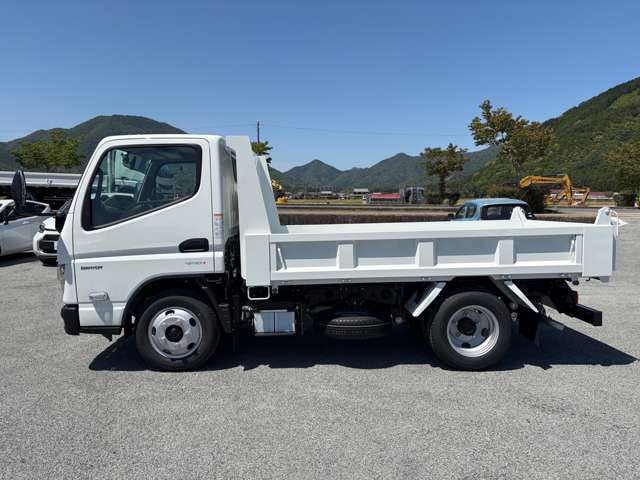 Mitsubishi Fuso Canter 2