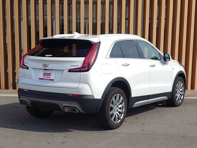 Cadillac XT4 5