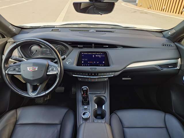 Cadillac XT4 10