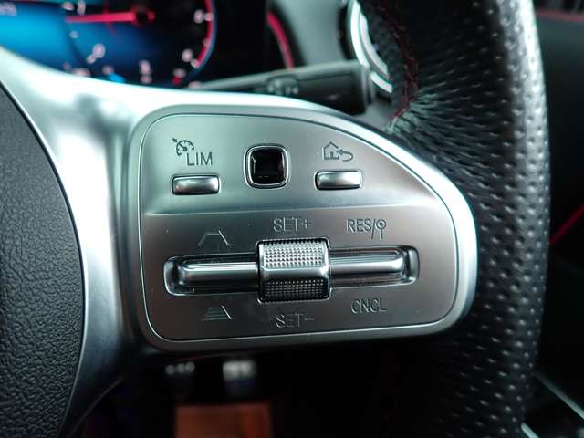 Mercedes-Benz GLB 8