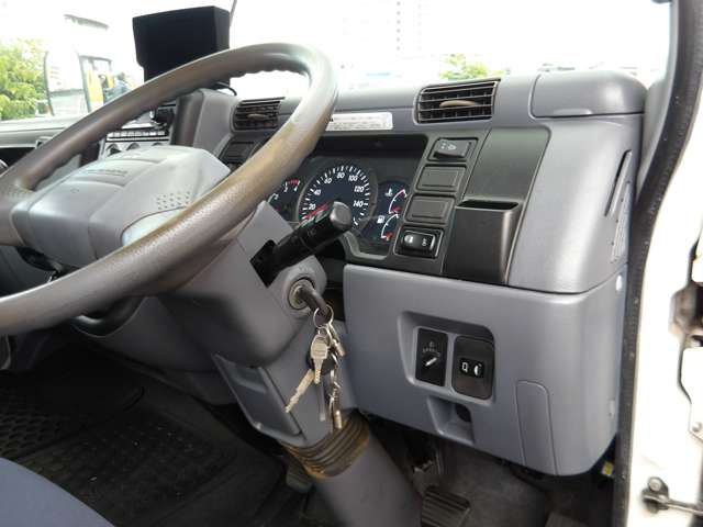 Mitsubishi Fuso Canter 12