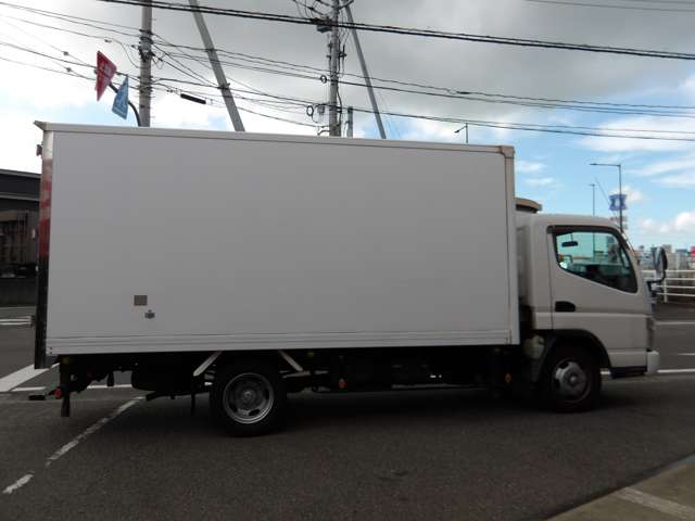 Mitsubishi Fuso Canter 4