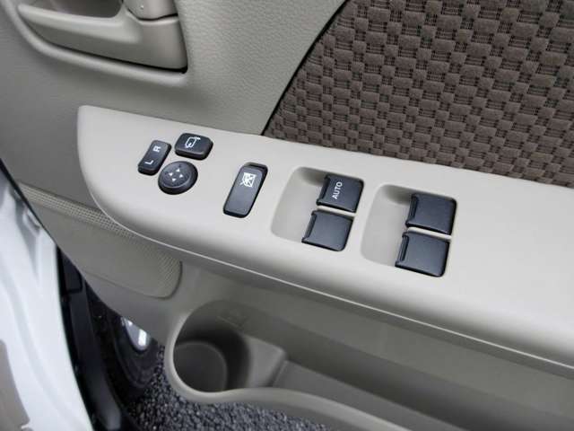 Nissan NV100 Clipper 6