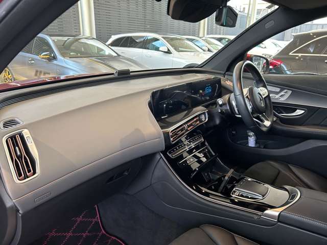 Mercedes-Benz EQC 8
