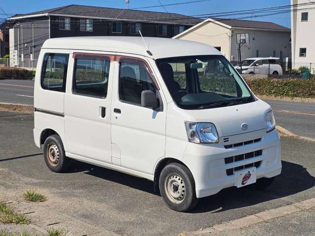 Daihatsu Hijet Cargo 10