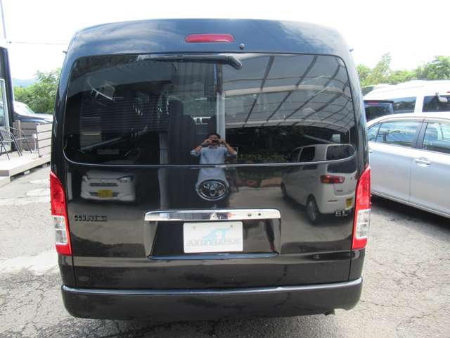 Toyota Hiace 12