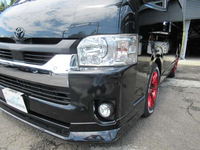 Toyota Hiace 8