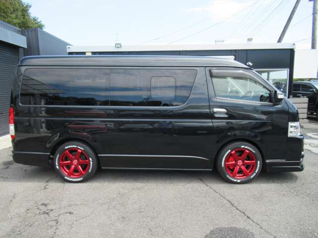 Toyota Hiace 9