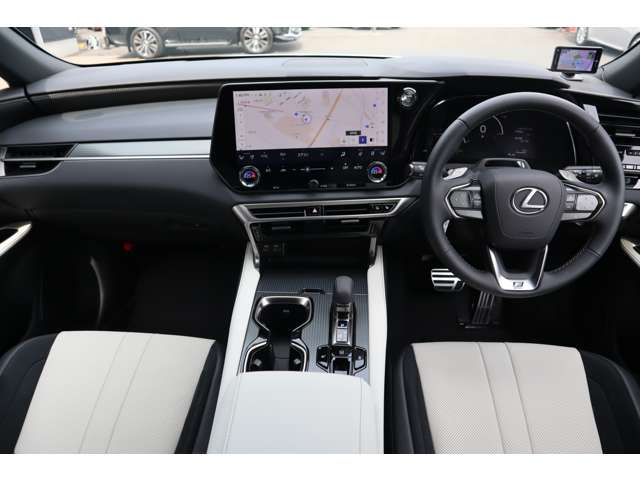 Lexus RX 8